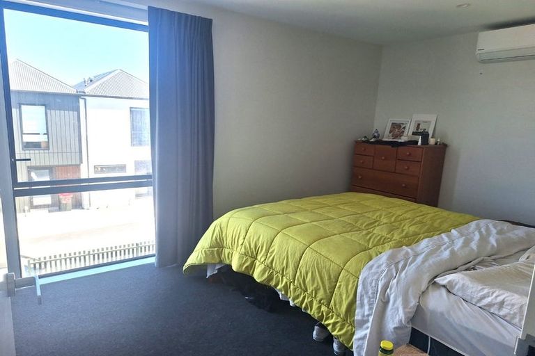 Photo of property in 18/6u Oswald Crescent, Paparangi, Wellington, 6037