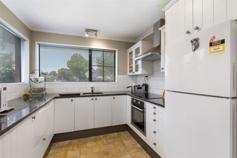 Photo of property in 27 Royleen Street, Casebrook, Christchurch, 8051