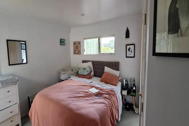 Photo of property in 33a Schnapper Rock Road, Greenhithe, Auckland, 0632