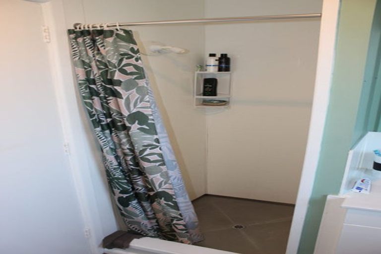Photo of property in 132 Pacific Road, North New Brighton, Christchurch, 8083
