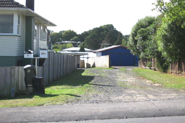 Photo of property in 36 Kaikoura Street, Henderson, Auckland, 0612