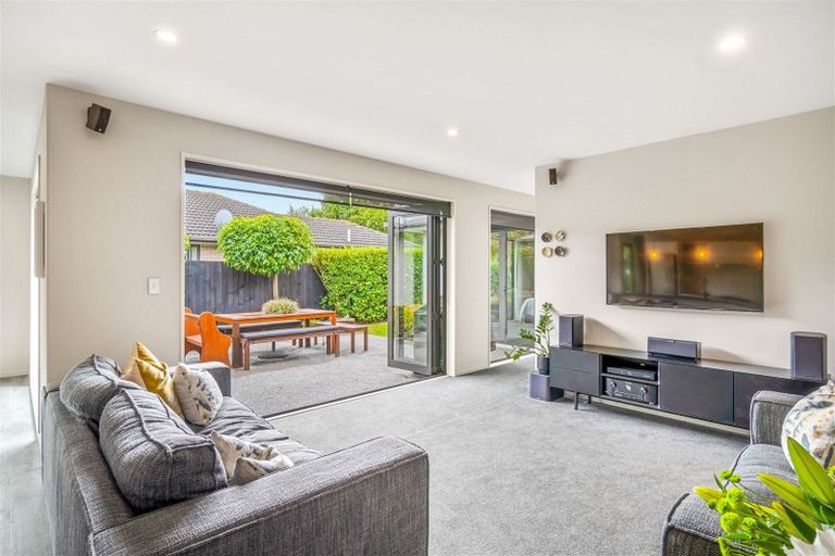 Photo of property in 17 Parkside Crescent, Northwood, Christchurch, 8051
