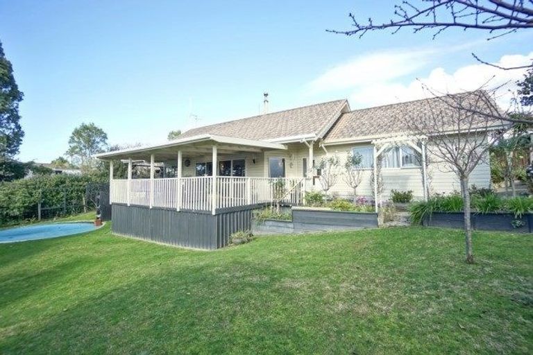 Photo of property in 8 Saunders Place, Te Puke, 3119