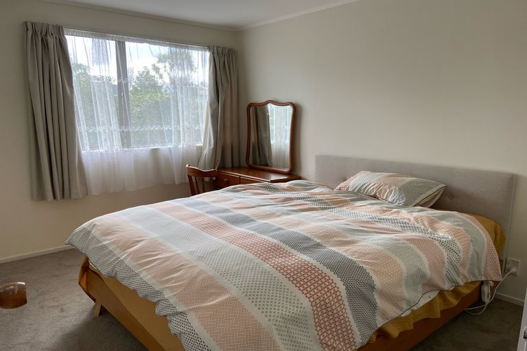 Photo of property in 1/14 Compass Place, Te Atatu Peninsula, Auckland, 0610