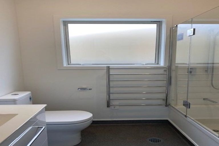 Photo of property in 28 Collins Avenue, Tawa, Wellington, 5028