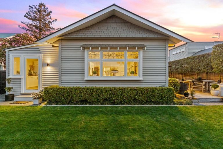 Photo of property in 62 Bretts Road, St Albans, Christchurch, 8052