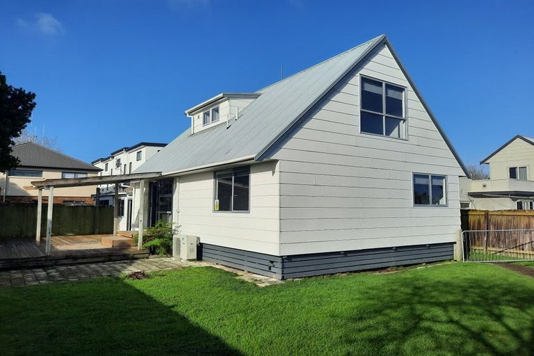 Photo of property in 43b Fifth Avenue, Enderley, Hamilton, 3214