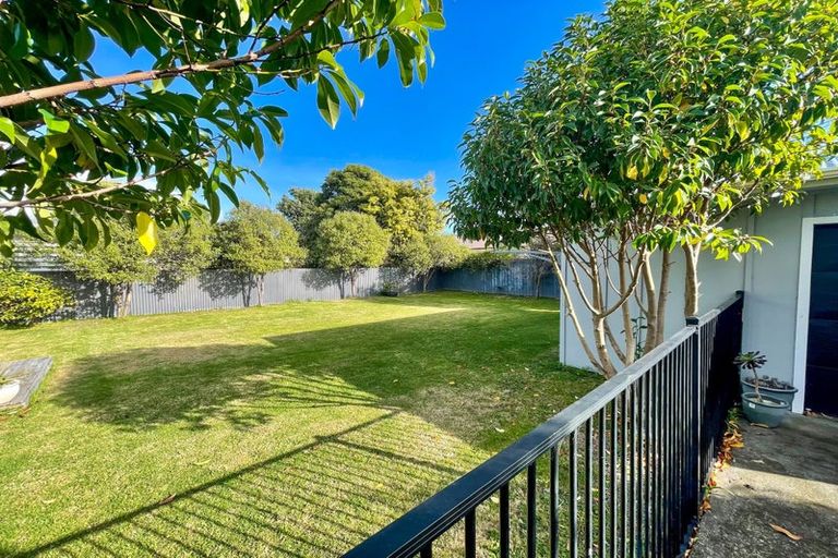 Photo of property in 40 Parata Street, Waikanae, 5036