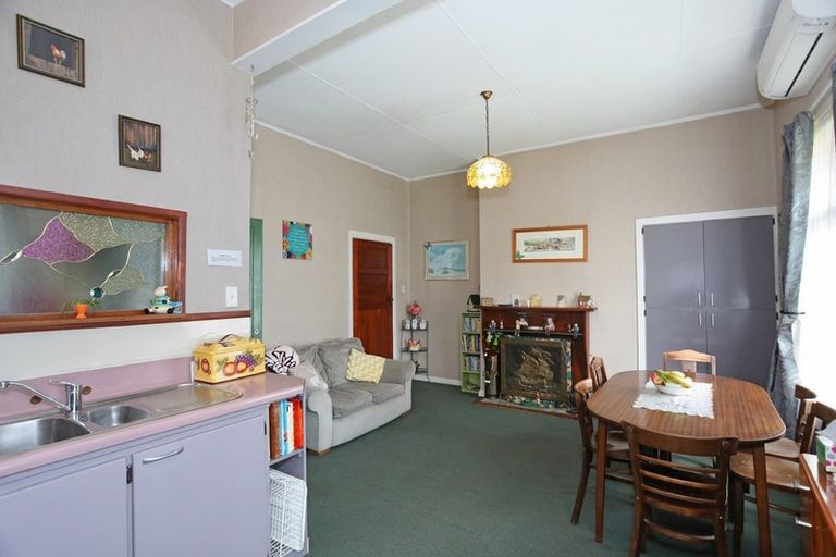 Photo of property in 16 Rira Street, Marton, 4710