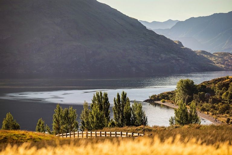 Photo of property in 6 Nathanael Place, Drift Bay, Queenstown, 9371