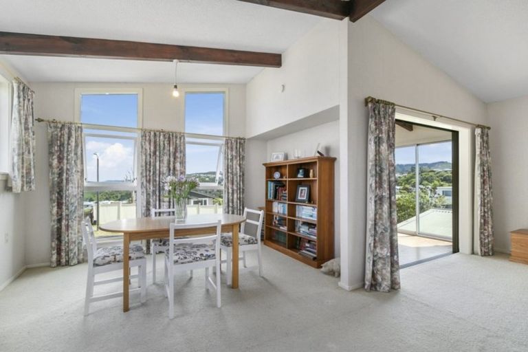 Photo of property in 51 Cypress Drive, Maungaraki, Lower Hutt, 5010