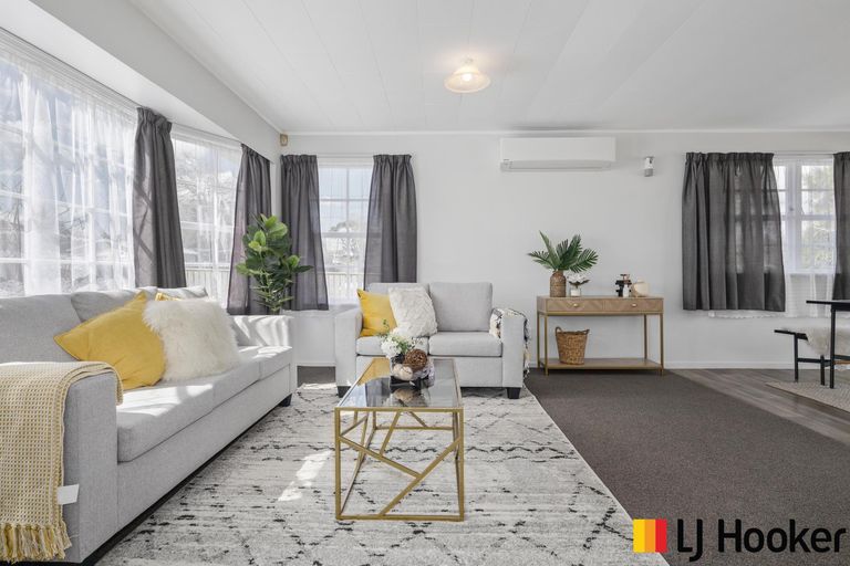 Photo of property in 11 Burndale Terrace, Manurewa, Auckland, 2102