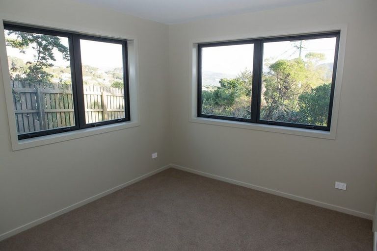 Photo of property in 27a Morere Street, Titahi Bay, Porirua, 5022