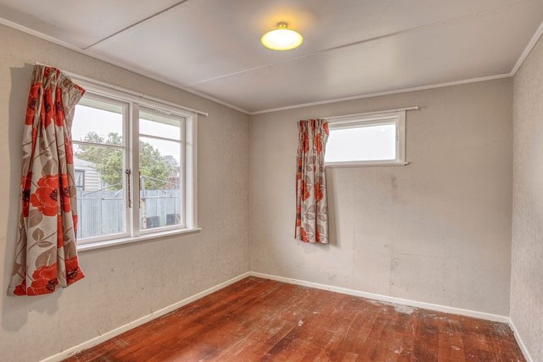 Photo of property in 89 Cameron Crescent, Masterton, 5810