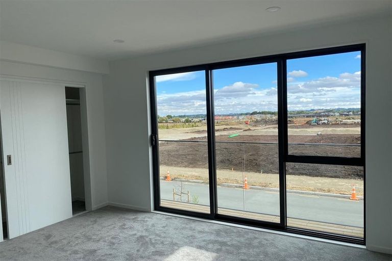 Photo of property in 46 Parahau Road, Papakura, 2110