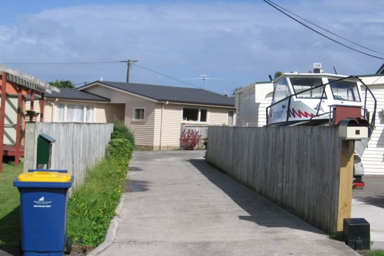 Photo of property in 2a Crockett Lane, Henderson, Auckland, 0610