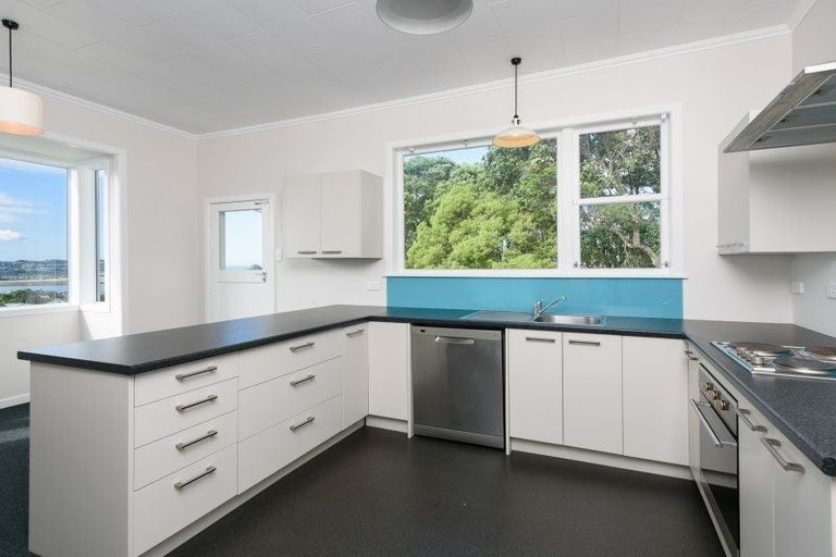 Photo of property in 1/87 Rakau Road, Hataitai, Wellington, 6021