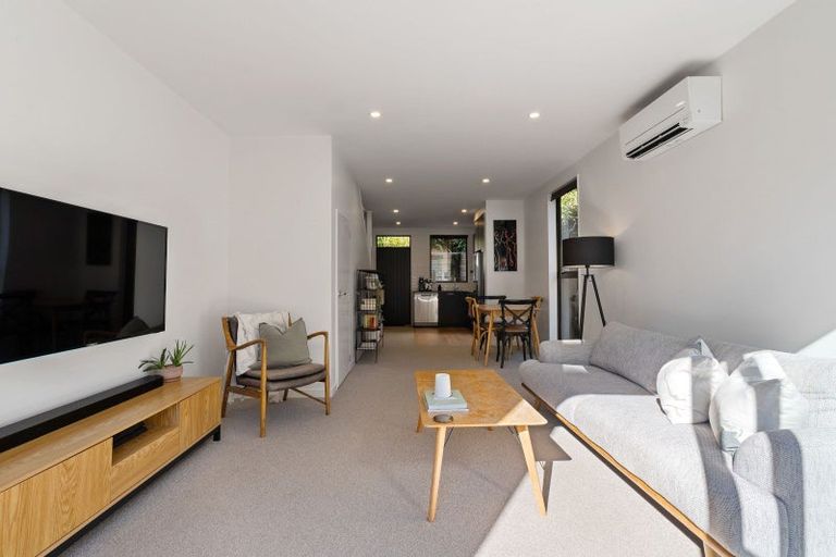 Photo of property in 10 Rua Kai Way, Brooklyn, Wellington, 6021