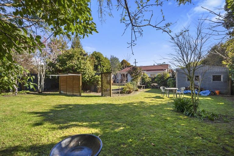 Photo of property in 1 Queens Road, Glen Avon, New Plymouth, 4312