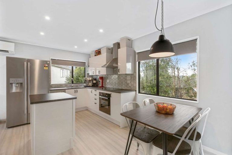 Photo of property in 2/7 Maywood Crescent, Glen Eden, Auckland, 0602