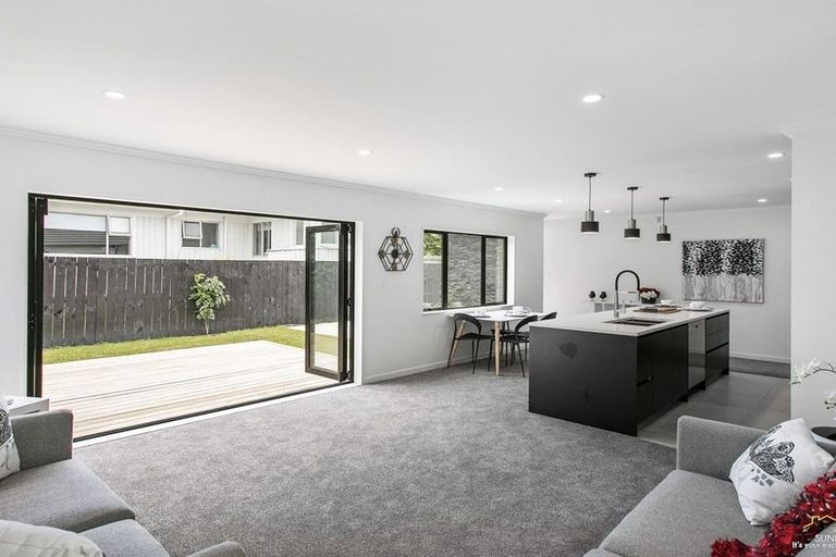 Photo of property in 99a Gloucester Road, Manurewa, Auckland, 2102
