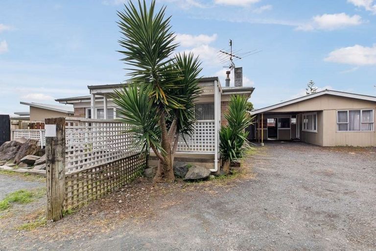 Photo of property in 11a Hill Crescent, Papakura, 2110