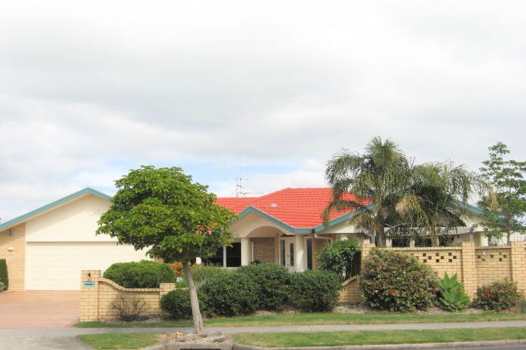 Photo of property in 30 Santa Monica Drive, Papamoa Beach, Papamoa, 3118