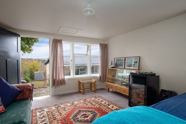Photo of property in 18 Branxholm Street, Roxburgh, 9500