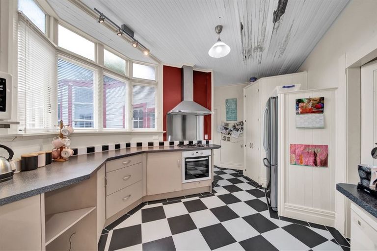 Photo of property in 15 Surrey Street, Hawera, 4610