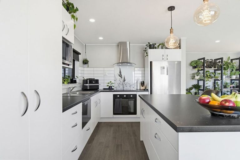 Photo of property in 2/604 Alexandra Street, Parkvale, Hastings, 4122