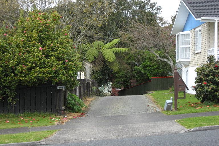 Photo of property in 28a Riversdale Drive, Merrilands, New Plymouth, 4312