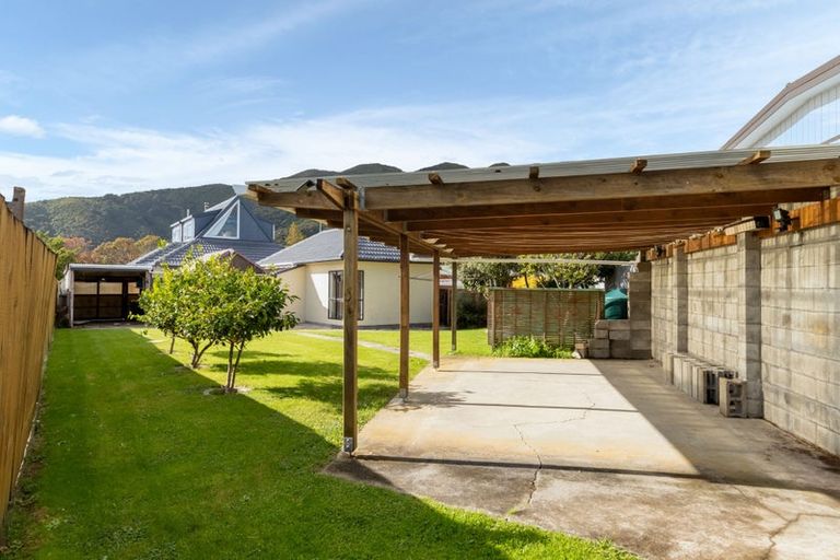 Photo of property in 38 Wainui Road, Waiwhetu, Lower Hutt, 5010