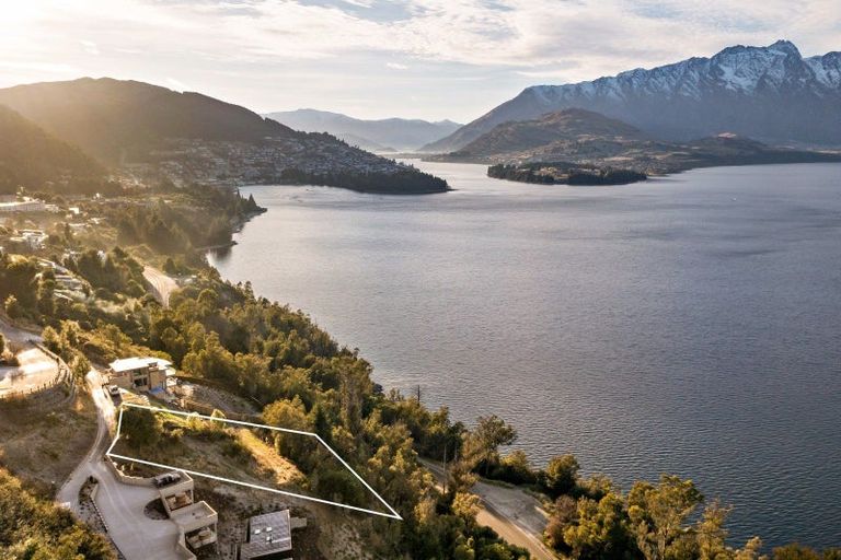 Photo of property in 9 Crystal Lane, Fernhill, Queenstown, 9300