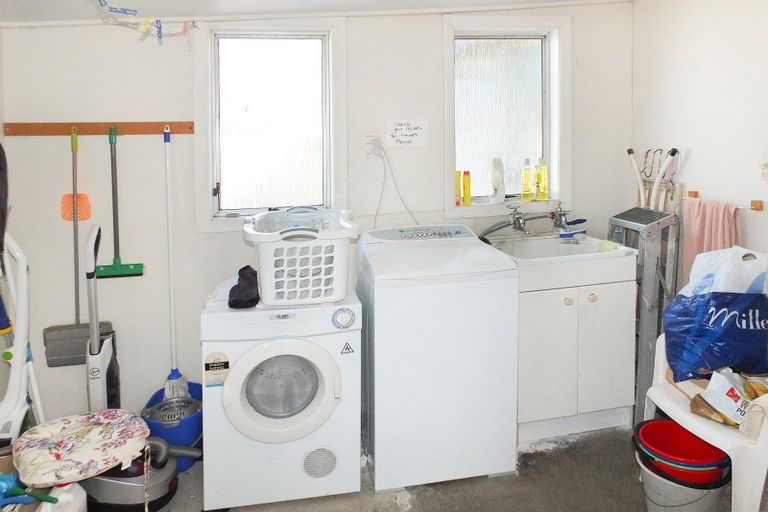 Photo of property in 45 Johnston Street, Foxton, 4814