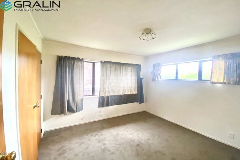 Photo of property in 2/332 West Coast Road, Glen Eden, Auckland, 0602