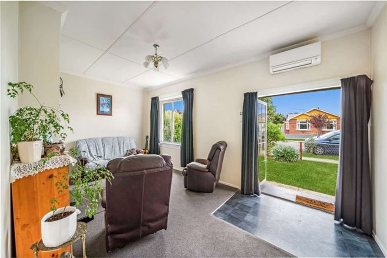 Photo of property in 19 Teviot Street, Oamaru North, Oamaru, 9400