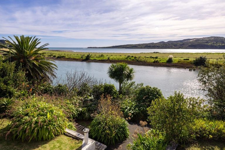 Photo of property in 7 Nihinihi Avenue, Raglan, 3225