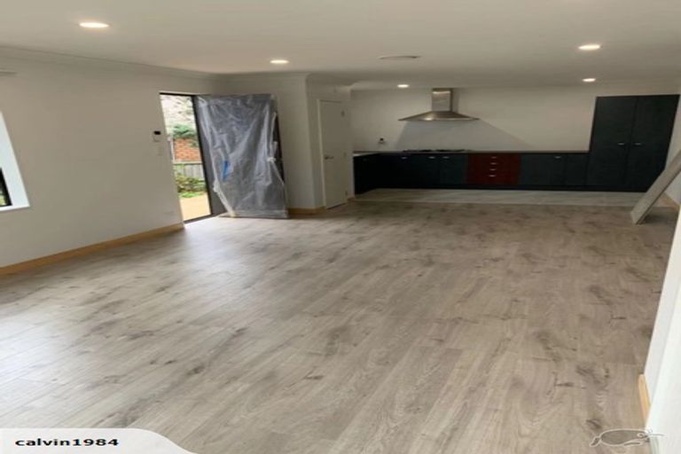 Photo of property in 127 Botany Road, Botany Downs, Auckland, 2010
