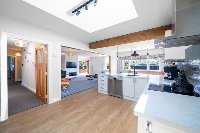 Photo of property in 252 Centaurus Road, Saint Martins, Christchurch, 8022