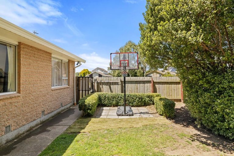 Photo of property in 2 Magenta Place, Broomfield, Christchurch, 8042
