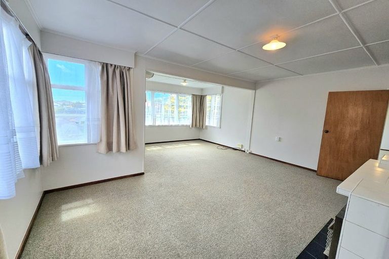 Photo of property in 22 Clinton Street, Fitzroy, New Plymouth, 4312