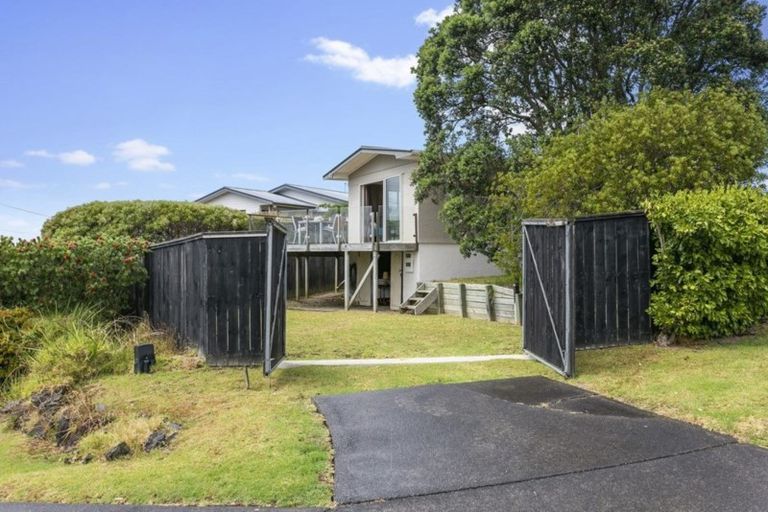 Photo of property in 103 Stanmore Bay Road, Stanmore Bay, Whangaparaoa, 0932