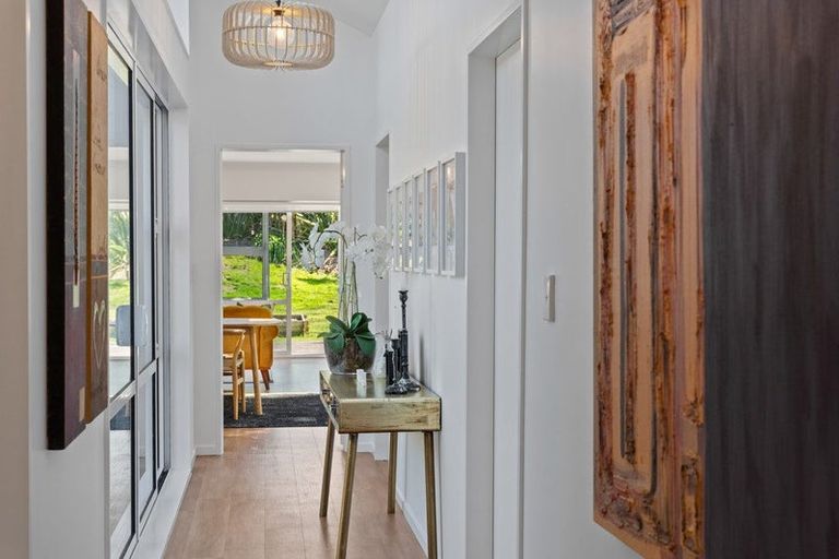 Photo of property in 27 Sarah Street, Waikawa Beach, Levin, 5573
