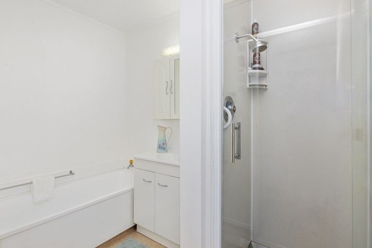 Photo of property in 59f2- Kowhai Avenue, Ebdentown, Upper Hutt, 5018