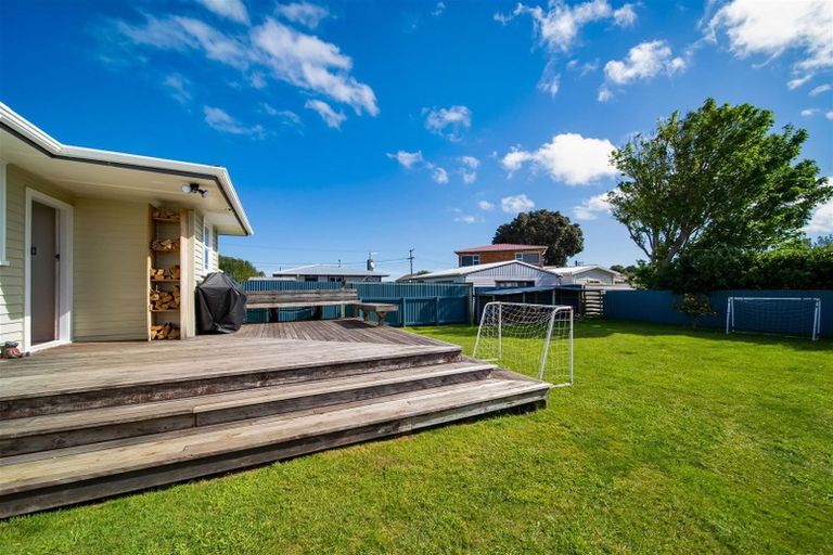 Photo of property in 3 Murray Avenue, Hawera, 4610