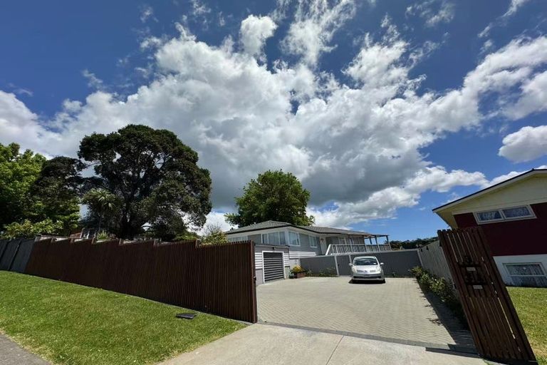 Photo of property in 3 Uppingham Crescent, Hillcrest, Auckland, 0627