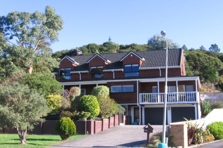 Photo of property in 25 Karamea Grove, Wainuiomata, Lower Hutt, 5014