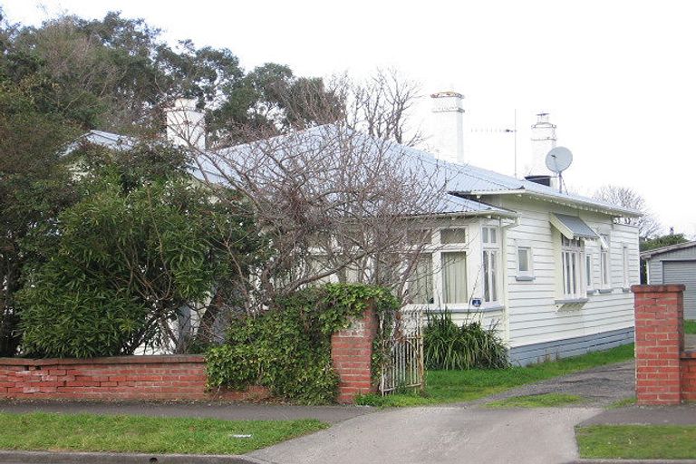 Photo of property in 10 Limbrick Street, Terrace End, Palmerston North, 4410