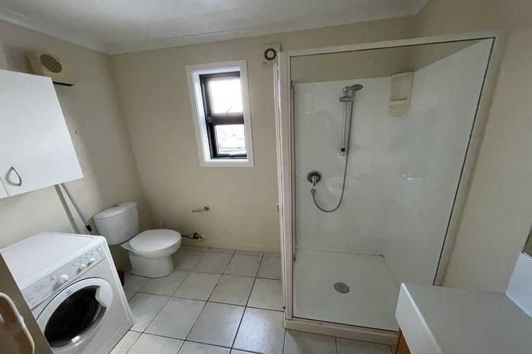 Photo of property in Endeavour Apartments, 125u6 Thorndon Quay, Pipitea, Wellington, 6011