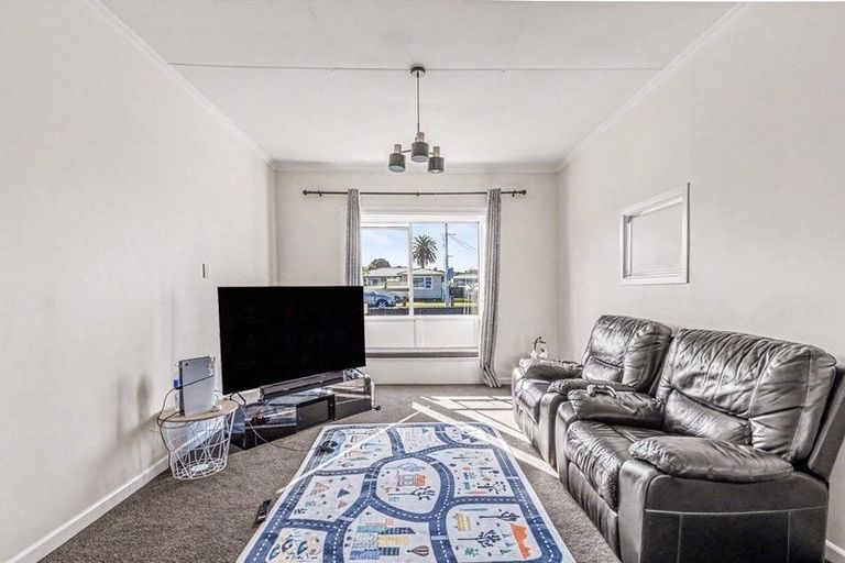 Photo of property in 219 Puriri Street, Castlecliff, Whanganui, 4501